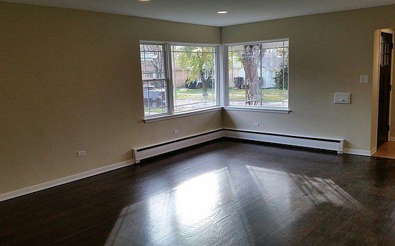 3rd image of 3513 Sarah St