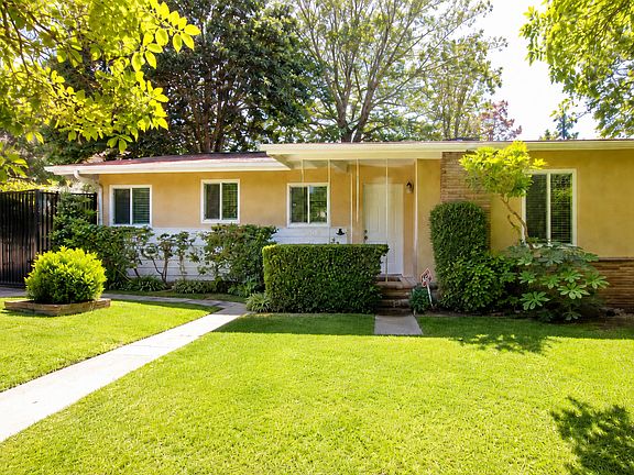 5th image of 1005 Stradella Rd