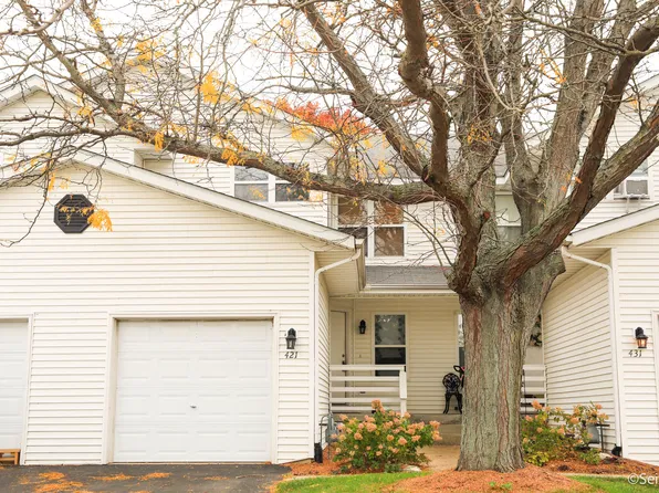 421 Johnson St Unit 421, Marengo, IL 60152