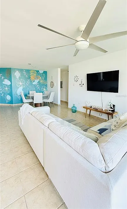 3 bed, 2.0 bath, $2,300 — Photo 4