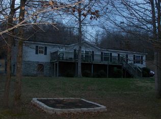 1391 Topsy Rd, Waynesboro, TN 38485