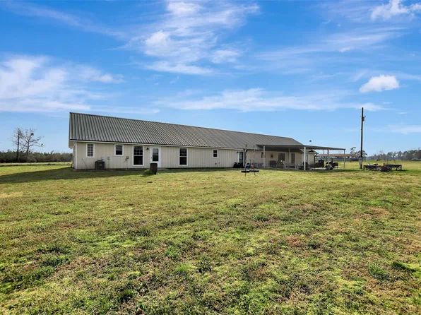 599 County Road 295, Garrison, TX 75946