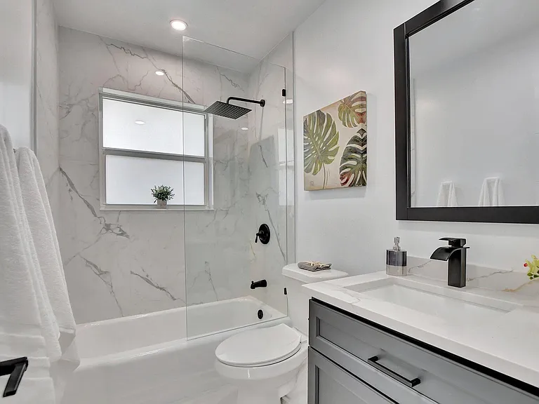 832 SW 10th Ave — Photo 28