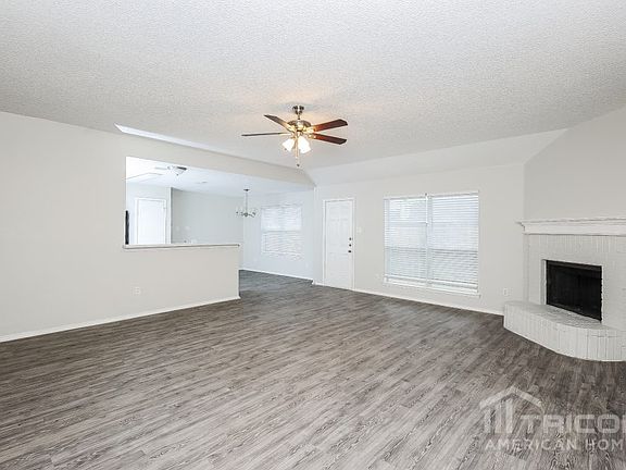 2nd image of 516 Cambridge Dr