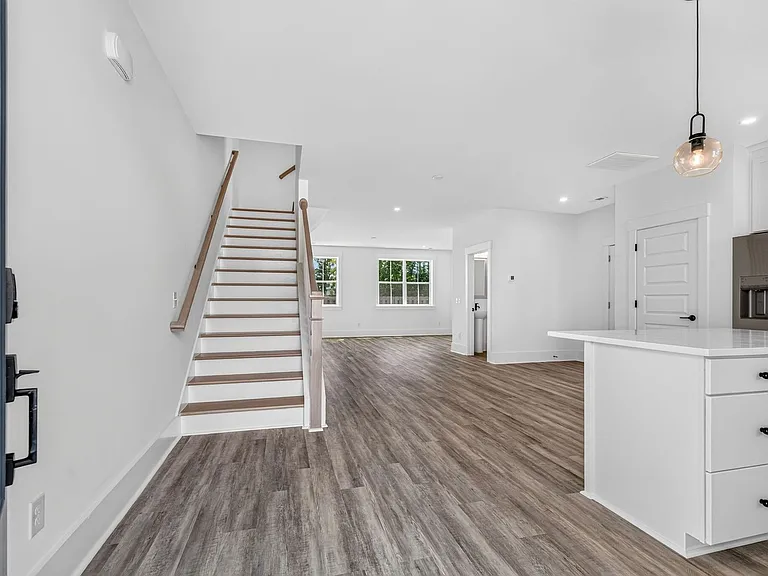 405 Oak Hammock Ct — Photo 5