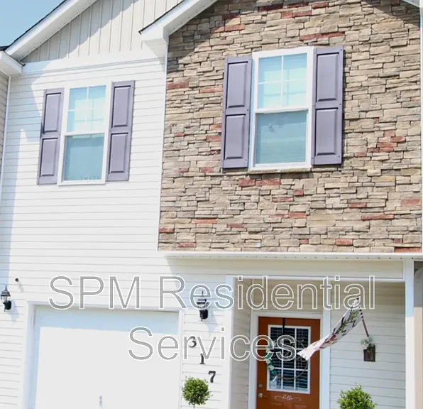 317 Cedar Island Trl — Photo 1