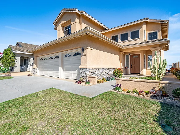 2283 Rock View Gln — Photo 47