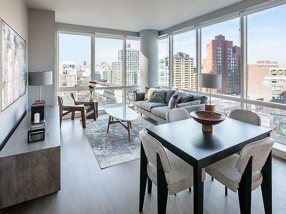 4th image of 4212 28th St APT 18F