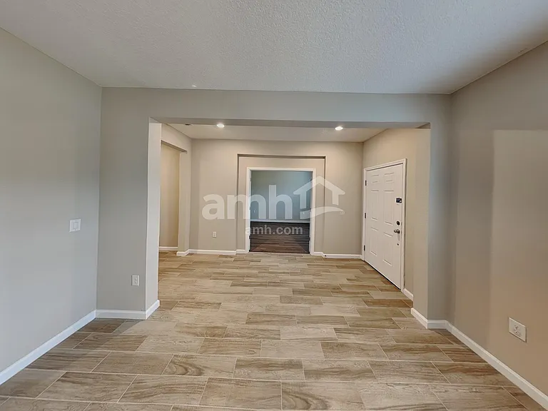 37 Trumpco Dr — Photo 7
