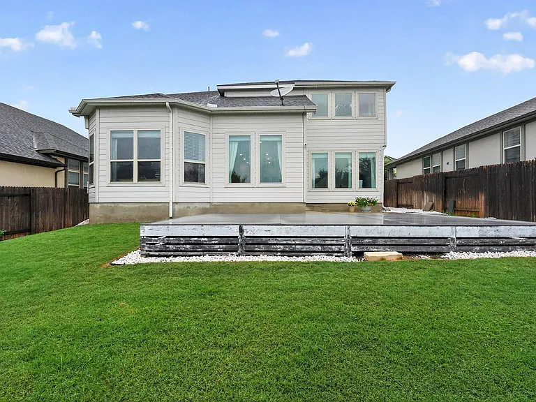 208 Windom Way — Photo 20