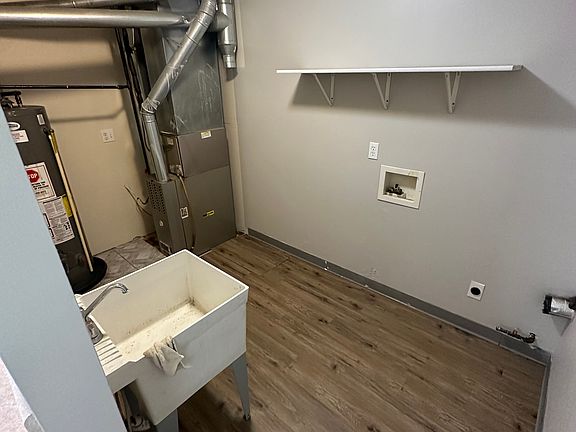 5th image of 619 Miriam Ave