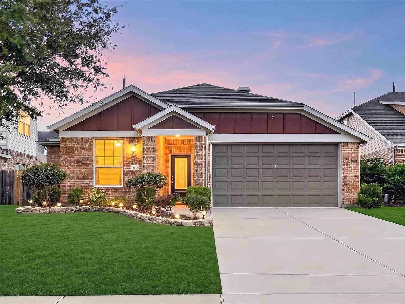 3 bed, 2.0 bath, 1631 sqft, $2,150 — Photo 1