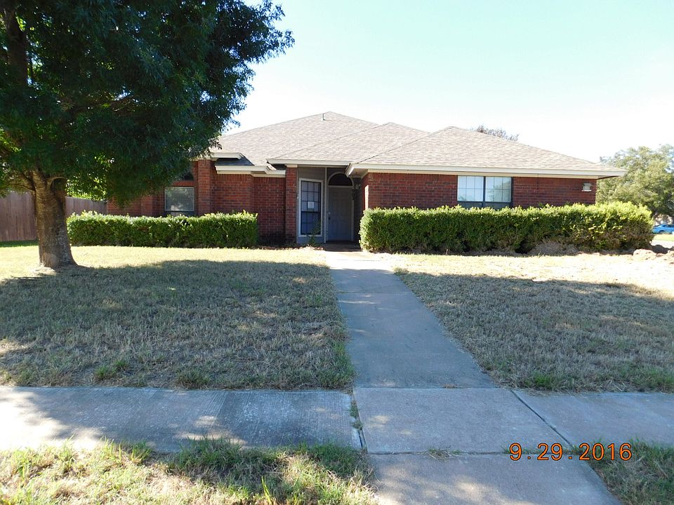 1st image of 902 Bruce Dr