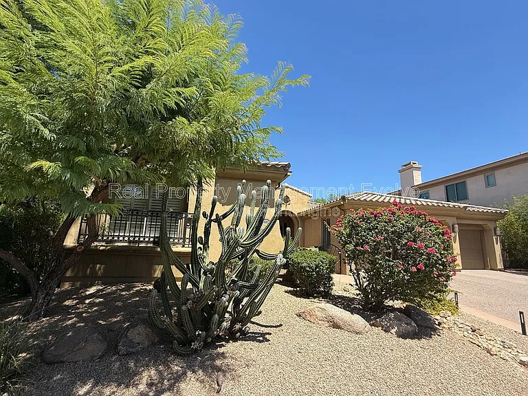 23012 N 38th Pl — Photo 3
