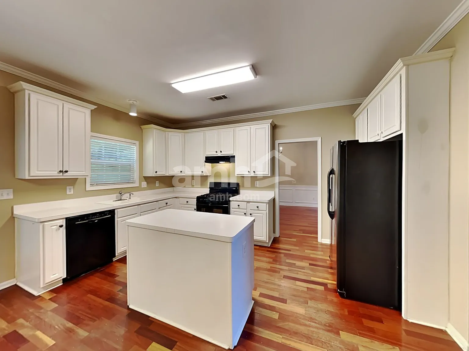 4 bed, 2.5 bath, 2891 sqft, $2,675 — Photo 4