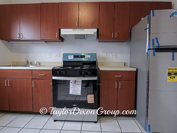 3rd image of 4033 W Gladys Ave #1S