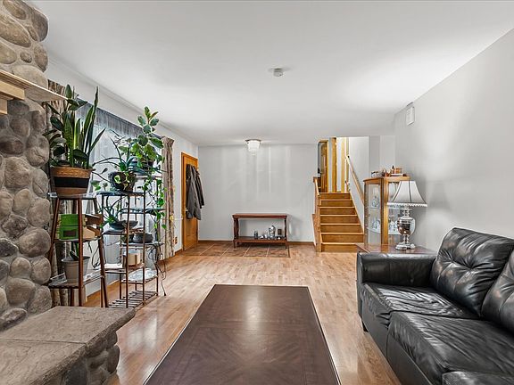 5th image of 704 Helene Ave