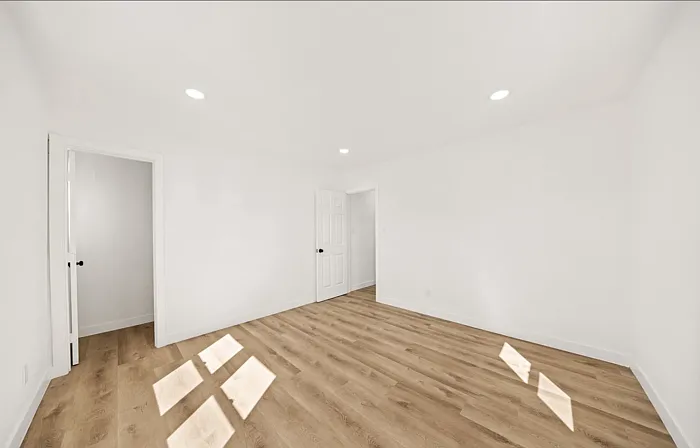 2925 W Shorb St — Photo 23