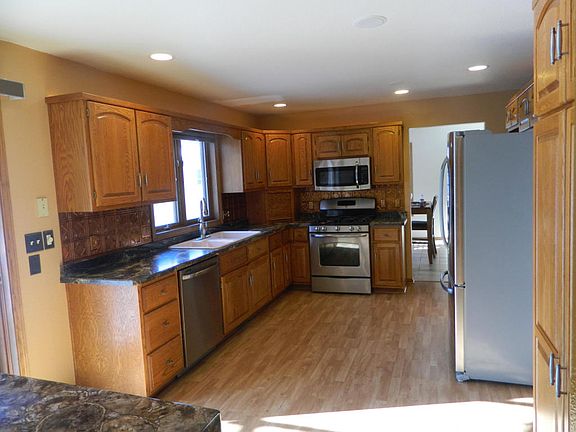 3rd image of 4202 Sommer Dr