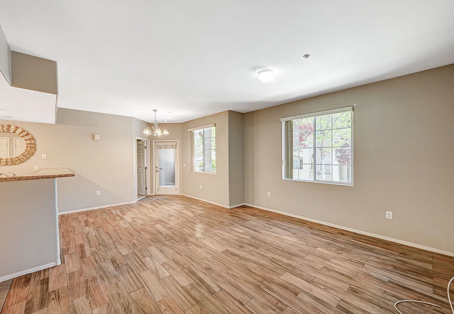 2 bed, 2.0 bath, 1121 sqft, $1,600 — Photo 3