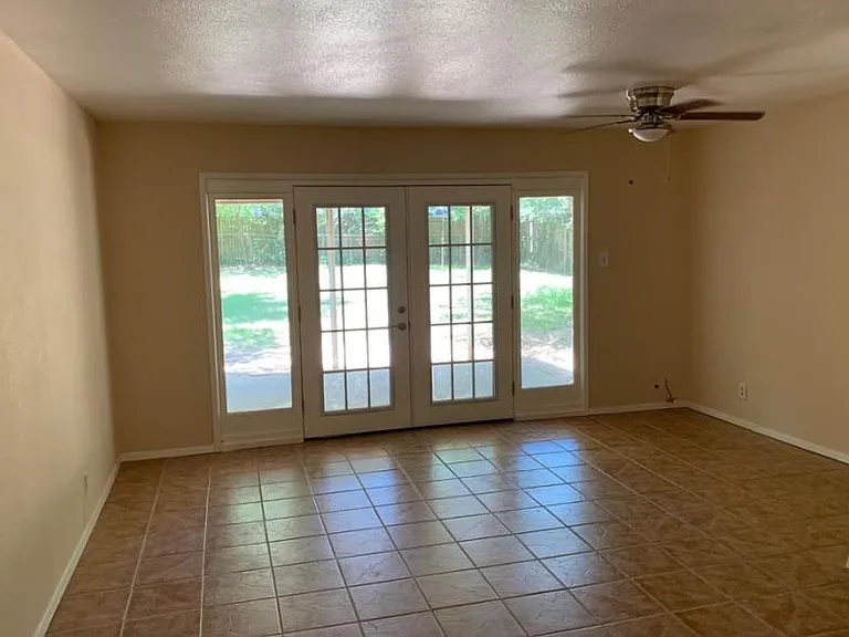3127 Andy Ln — Photo 3