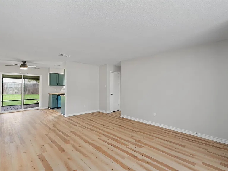 2532 Chaparral Trl — Photo 6