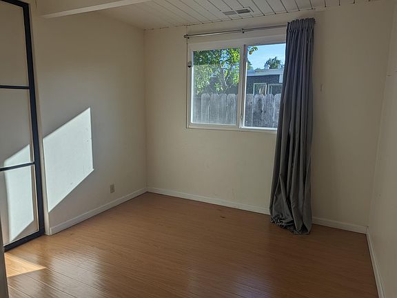 3rd image of 790 Gailen Ave