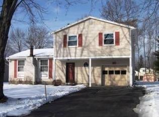 98 Rodney Ln, Rochester, NY 14625