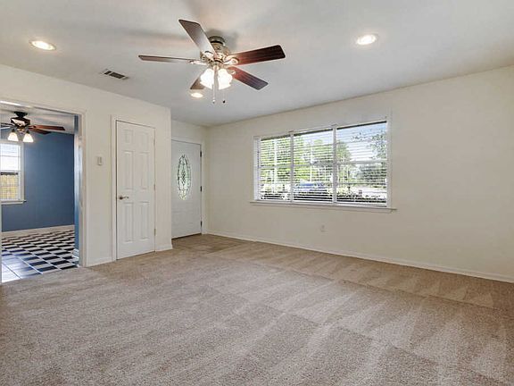 3rd image of 4011 Washington Ave