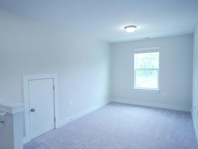 919 Hillman Ln — Photo 42