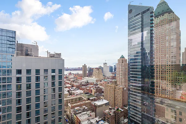 Sold by Level Group | media 2