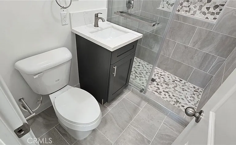 1428 E 54th St #2 — Photo 8