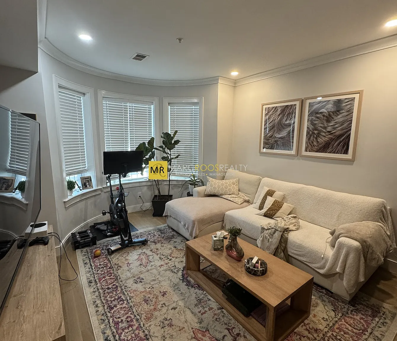 2 bed, 695 sqft, $3,800 — Photo 4