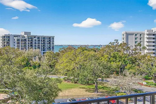 150 Belleview Blvd #508 Photo 1