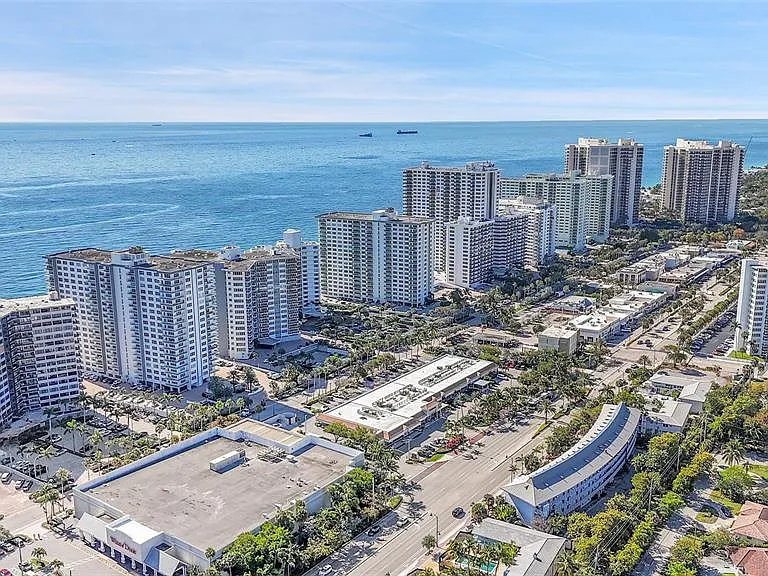3800 Galt Ocean Dr #204 — Photo 21