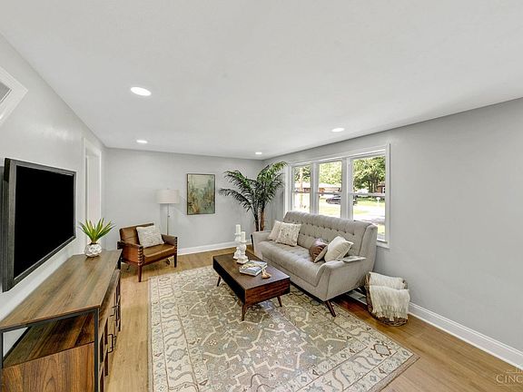 4th image of 3945 Youngman Dr