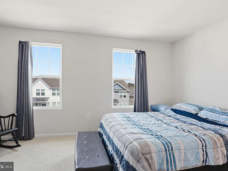 186 Coolidge Ave — Photo 25