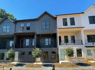 191 Chestnut Cir, Atlanta, GA 30342