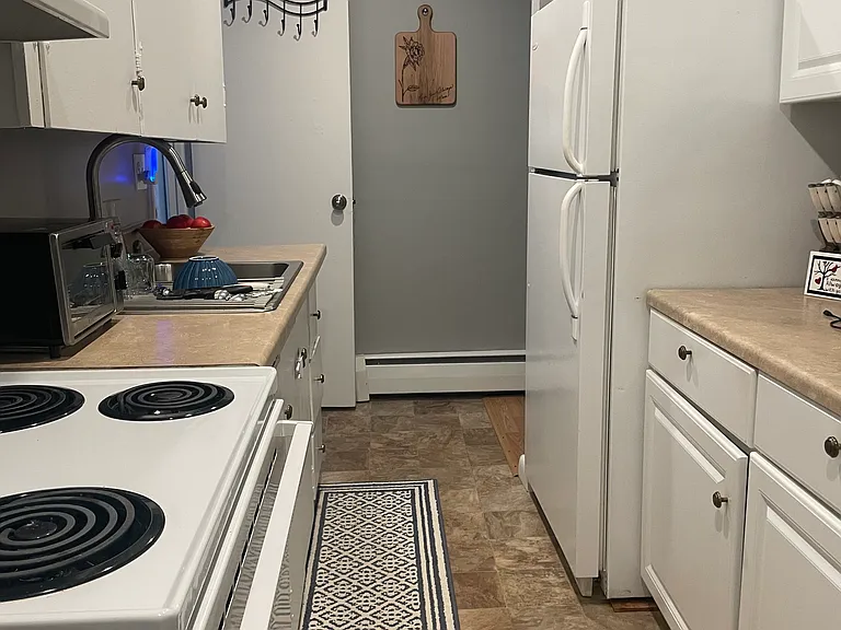 99 Main St #4 — Photo 3