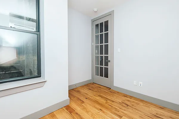 Rented by Nooklyn NYC LLC | media 30