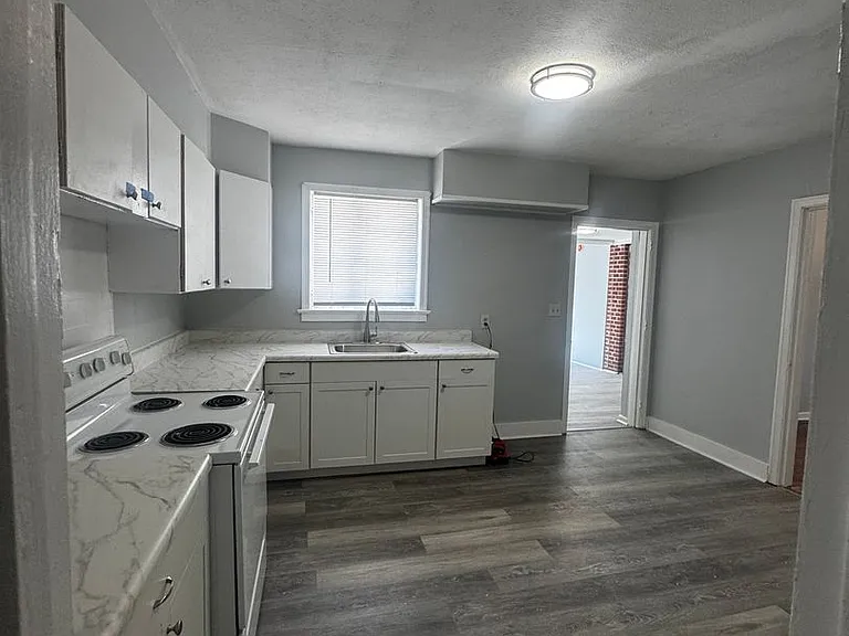 3544 Southmont Dr — Photo 8