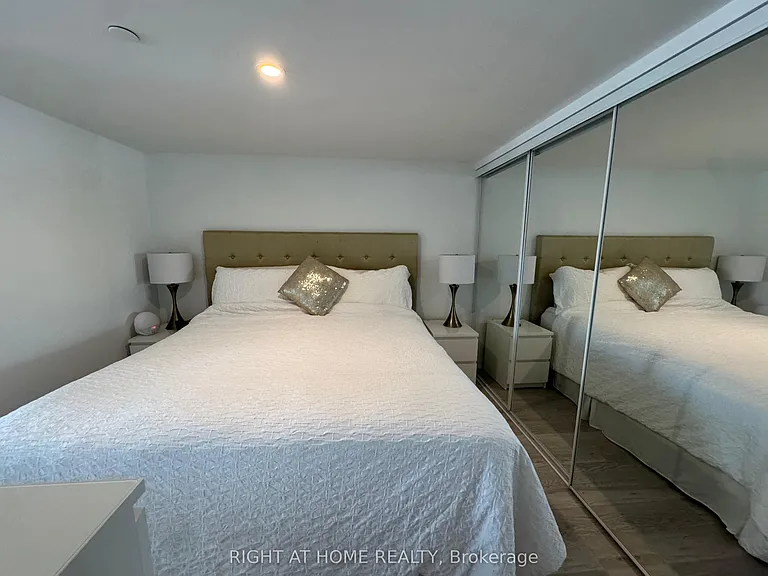 3 Strathgowan Ave #310 — Photo 10