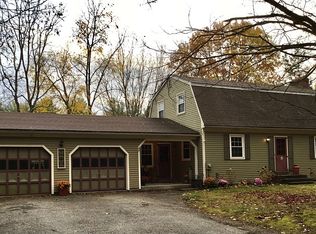 216 Southampton Rd, Westhampton, MA 01027