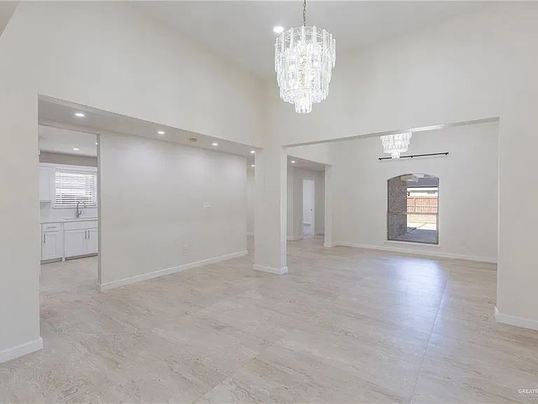 4207 San Daniel — Photo 3