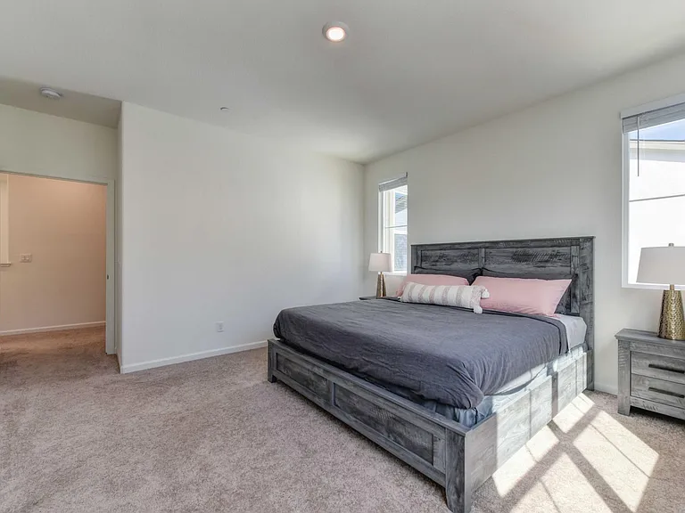 3304 Sunny Gate Ln — Photo 4