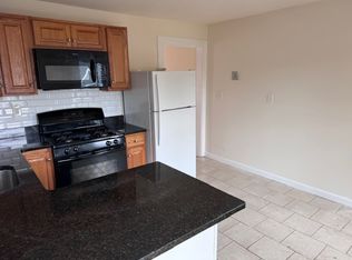 78 Decatur St APT 3, Arlington, MA 02474