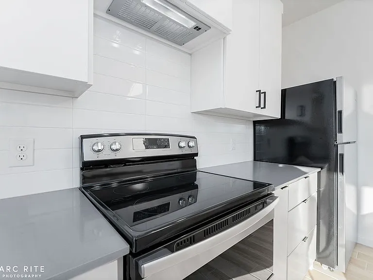 310 Homestead Ave #7 — Photo 14