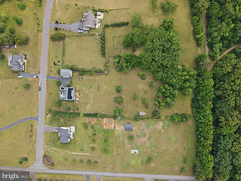 320 Timber Mill Ln — Photo 38