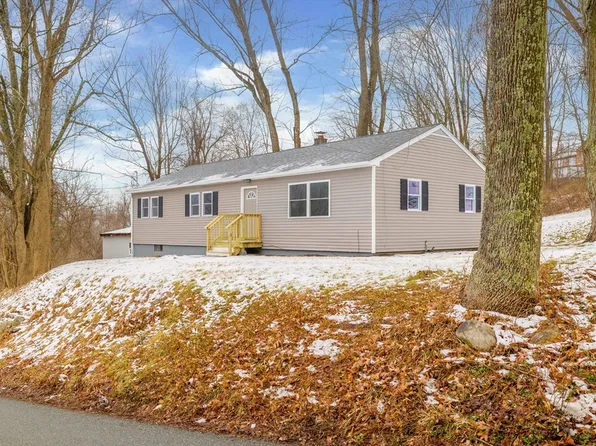 25 Tanyard Rd, Dudley, MA 01571
