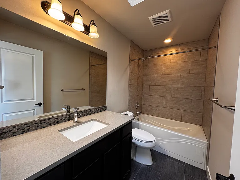 2551 S Graham St #A — Photo 6